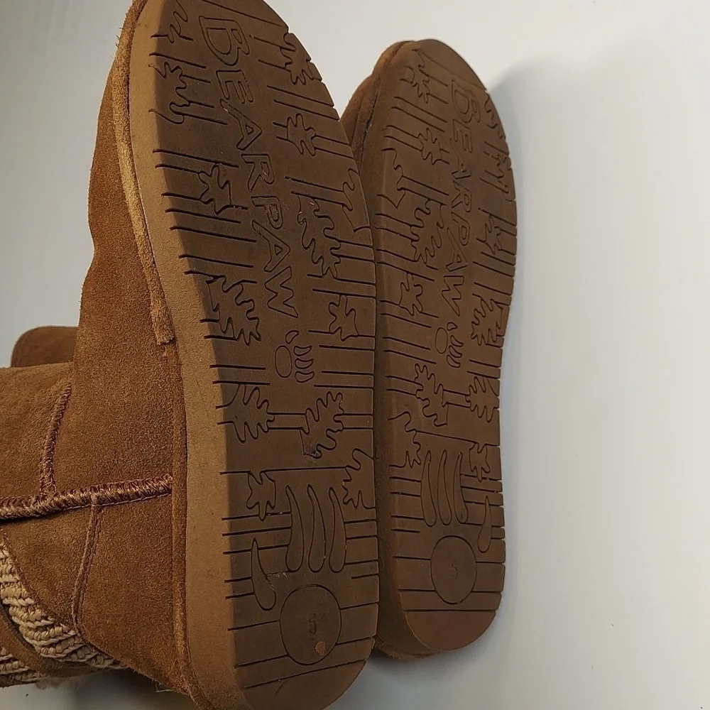 Bearpaw Boshie Hickory Youth Size 5